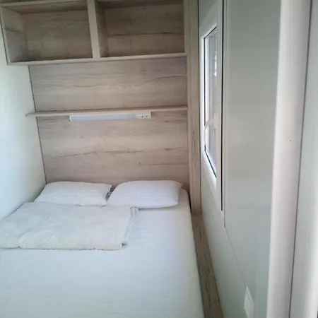 Vanessa Mobile Homes *