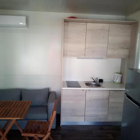 Vanessa Mobile Homes Campsite *